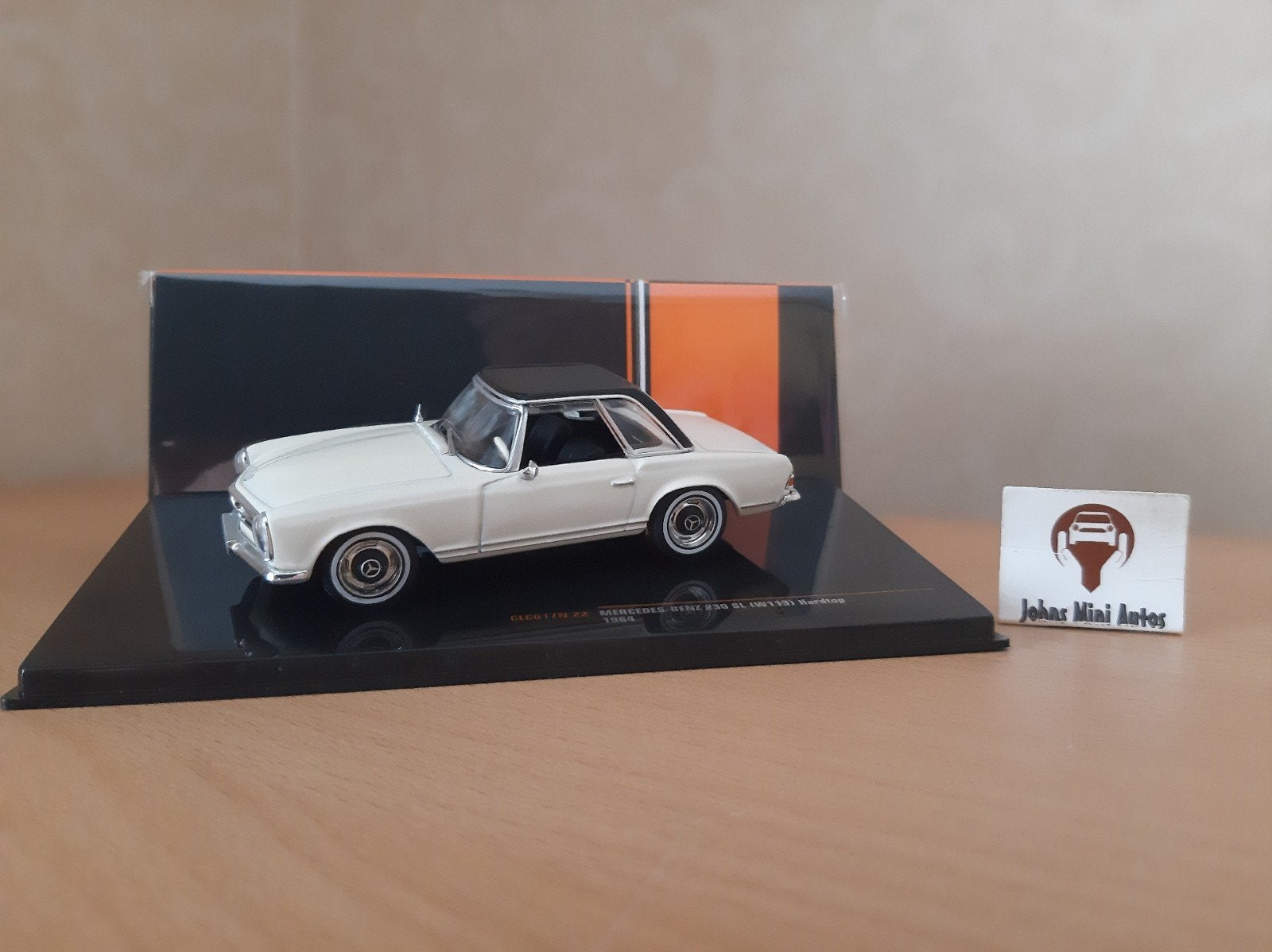 Mercedes Benz 230 SL (W113) Hardtop 1964 Wit/Zwart dak 1:43, Hobby en Vrije tijd, Modelauto's | 1:43, Nieuw, Auto, Overige merken