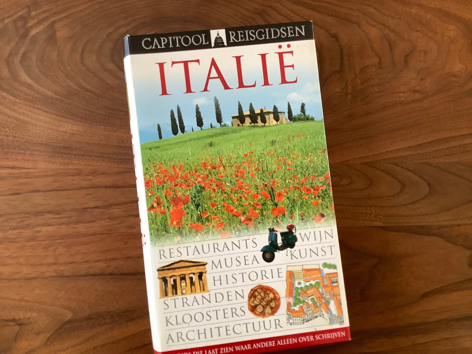 Italie 672pg Capitool reisgids oa Toscane Puglia Sicilie, Ophalen of Verzenden, Europa, Reisgids of -boek, Capitool