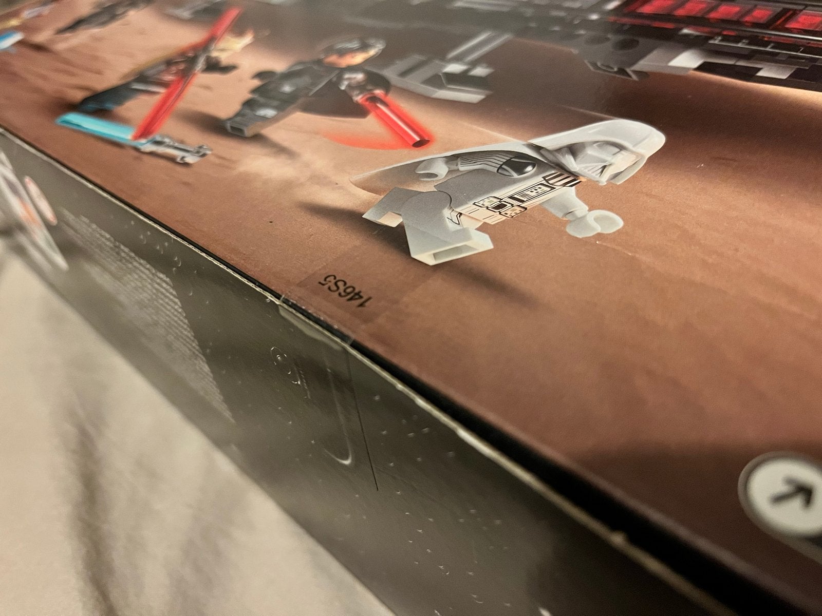 Foto 9 van LEGO Star Wars 75389 The Dark Falcon - Nieuw in doos