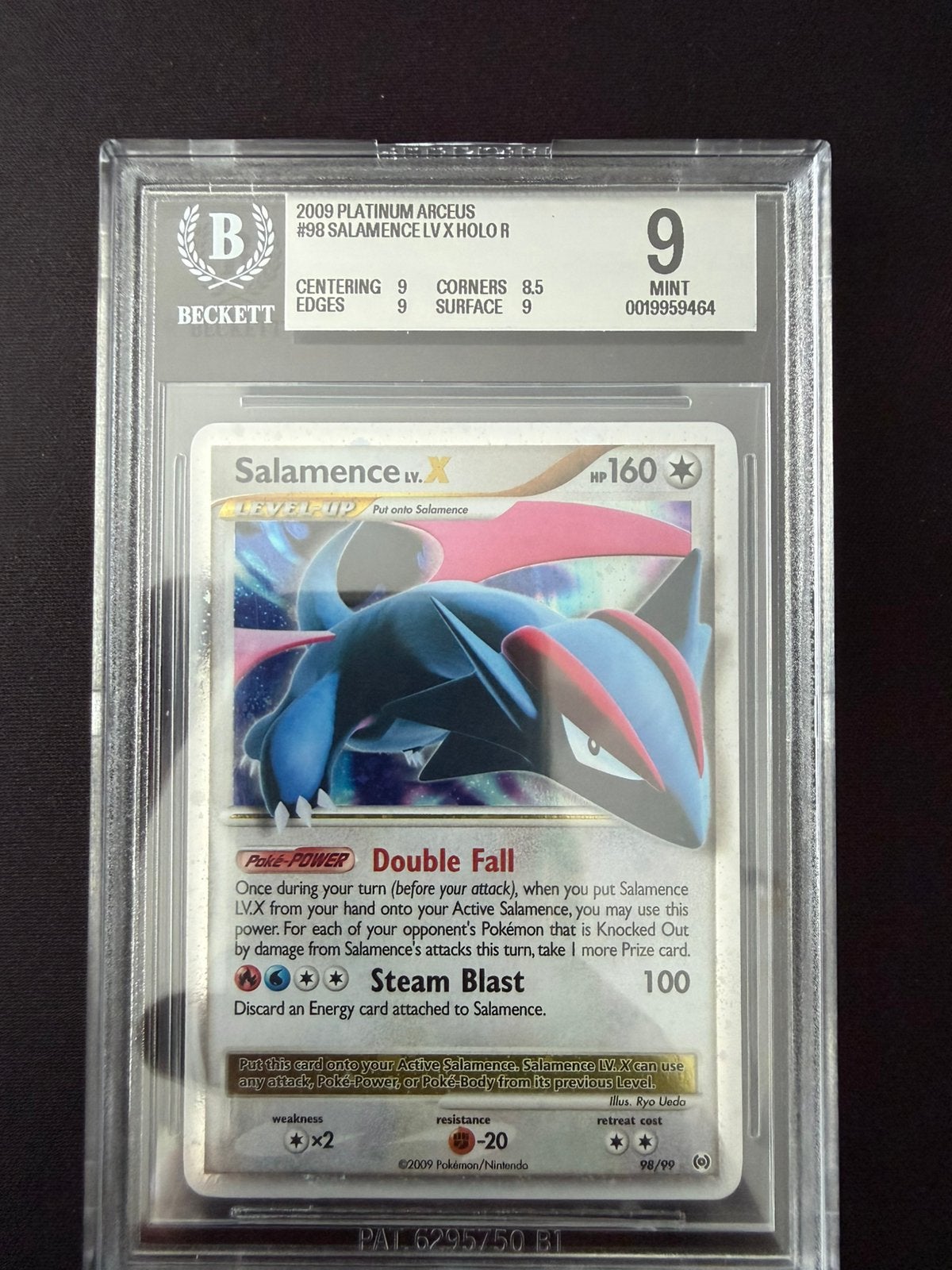 BGS 9 SALAMENCE LV.X - 2009 platinum Arceus, Ophalen of Verzenden, Nieuw, Losse kaart, Foil