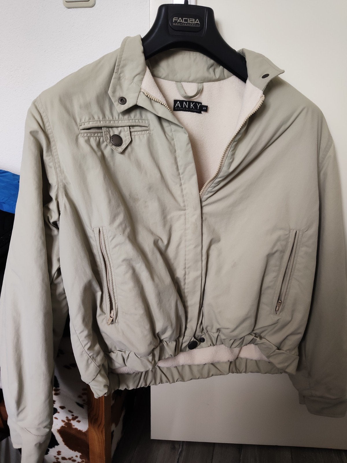 Anky Technical Casuals jas, maat S, beige, Dieren en Toebehoren, Ophalen of Verzenden, Zo goed als nieuw