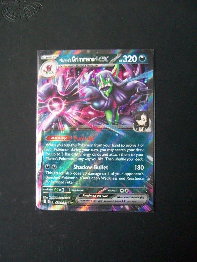 3534. Nieuwe Pokemon Kaart MARNIE's GRIMMSNARL EX  (136/182), Verzenden, Nieuw, Losse kaart, Foil