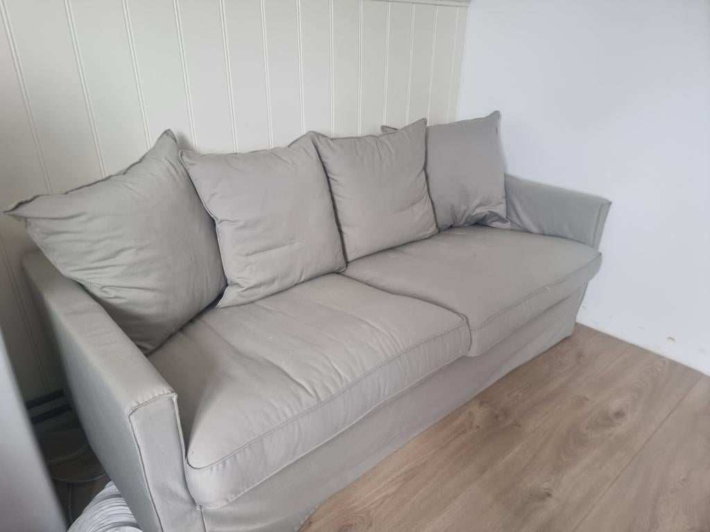 Comfortabele grijze tweezitsbank, Ophalen, Gebruikt, 150 tot 200 cm, Tweepersoons