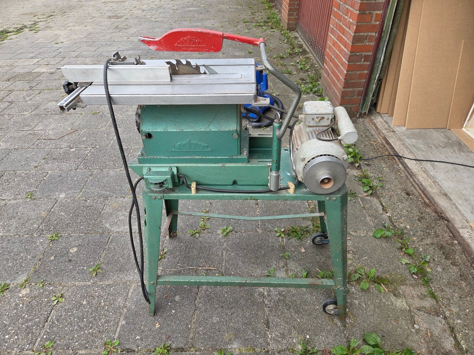 Zaagmachine Kity 616, Ophalen, 1200 watt of meer, Cirkelzaag, 70 mm of meer