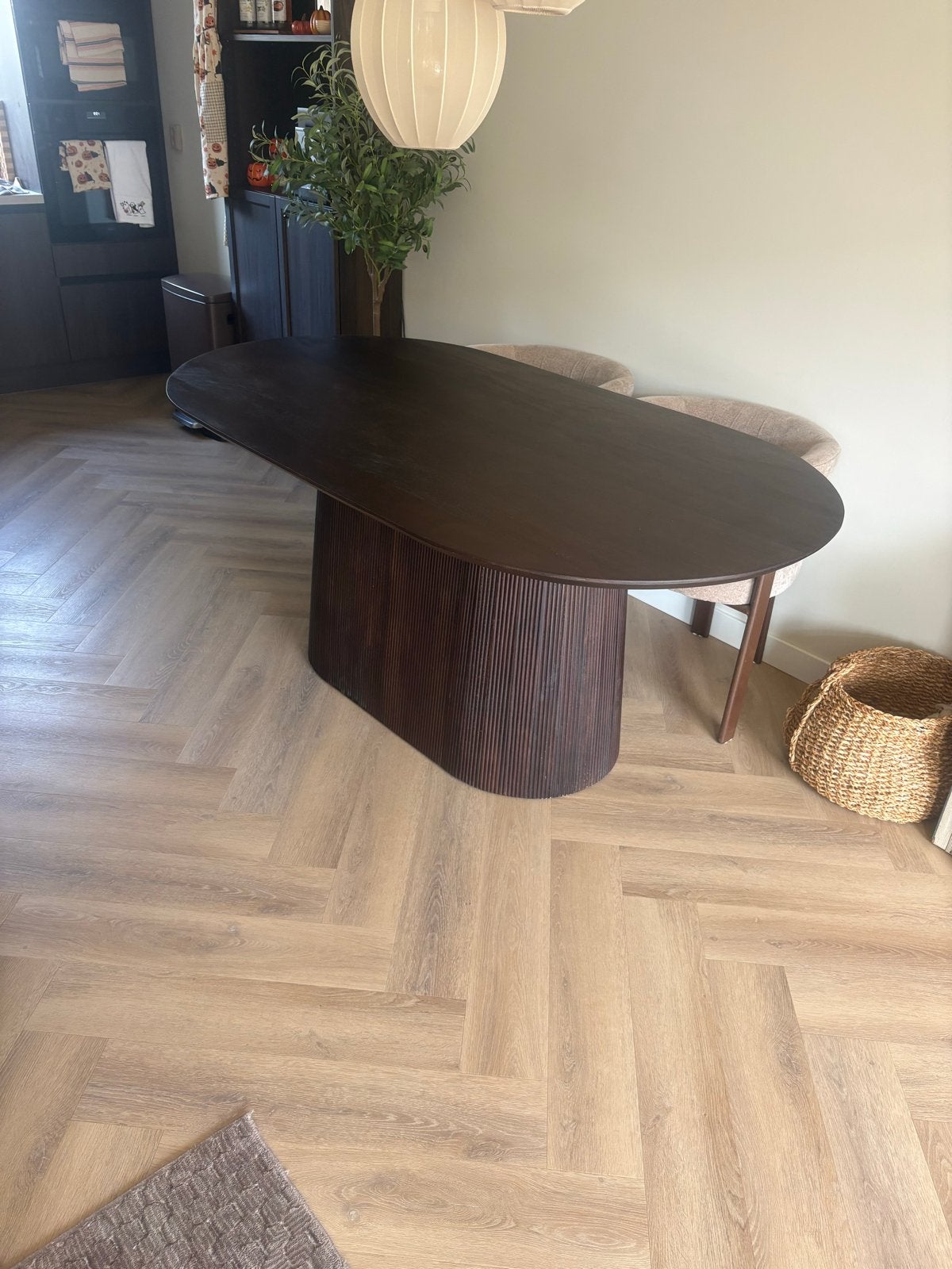 Ovale donkerbruine eettafel - 180x100 cm, Huis en Inrichting, Ophalen, Gebruikt, 100 tot 150 cm, 150 tot 200 cm