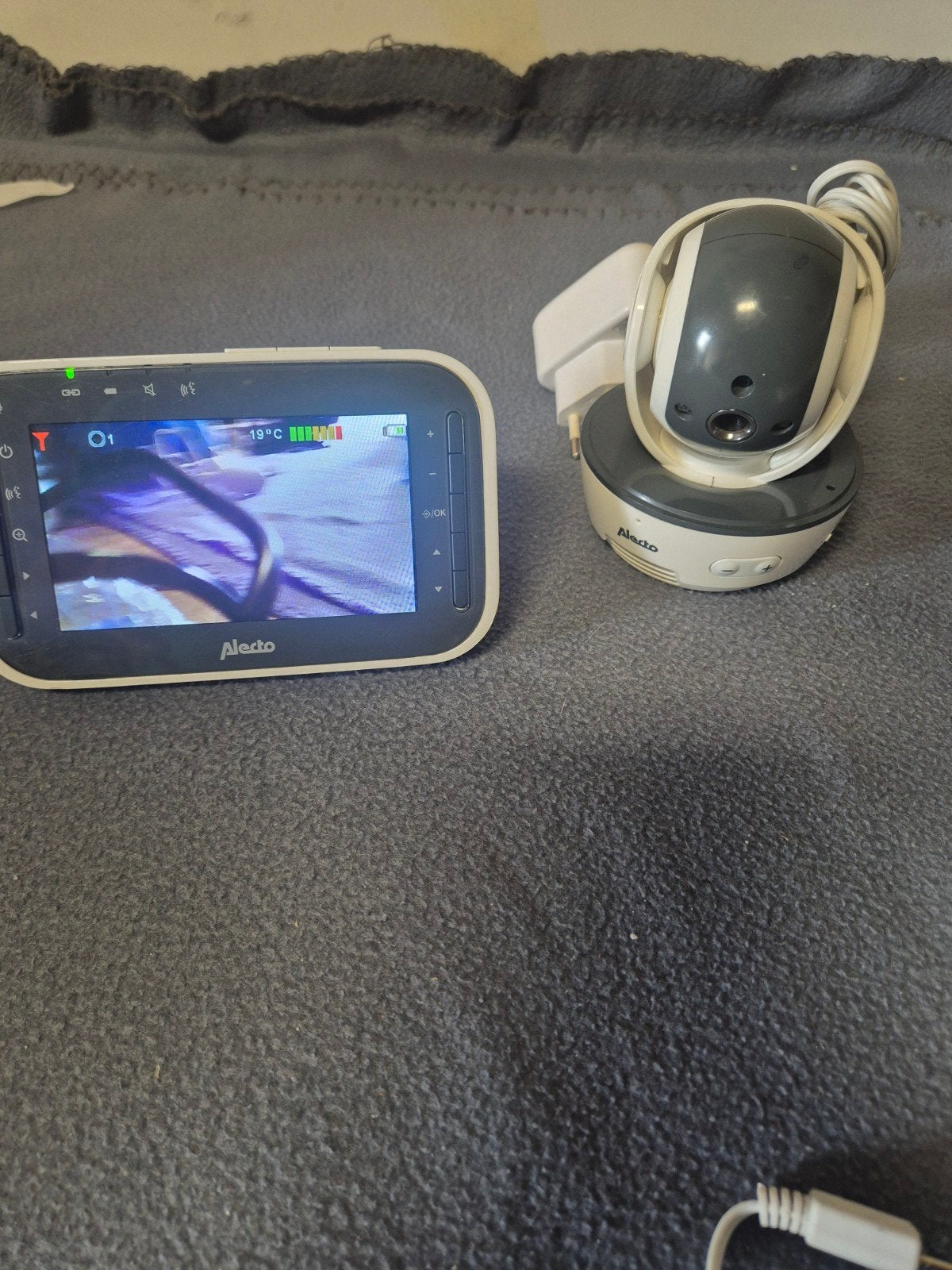 Alecto DVM-200 Babyfoon met camera en terugspreekfunctie, Kinderen en Baby's, Ophalen of Verzenden, Zo goed als nieuw, 250 meter of meer