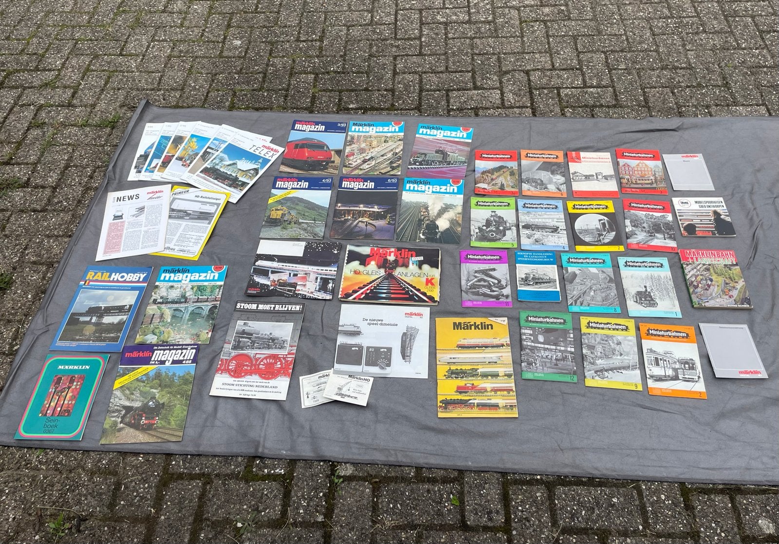 Märklin Magazinen en Catalogussen - Grote Collectie, Wisselstroom, Gebruikt, Märklin, Boek, Tijdschrift of Catalogus