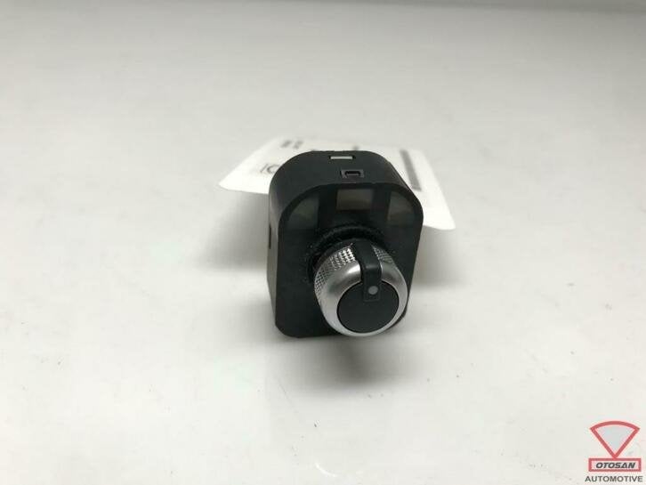 audi a3 8v spiegelverstelling schakelaar 8v0959565m, Gebruikt, AUDI AG, Auto-Union-Strasse 1
85045  Ingolstadt, DE, Kundenbetreuung@audi.de