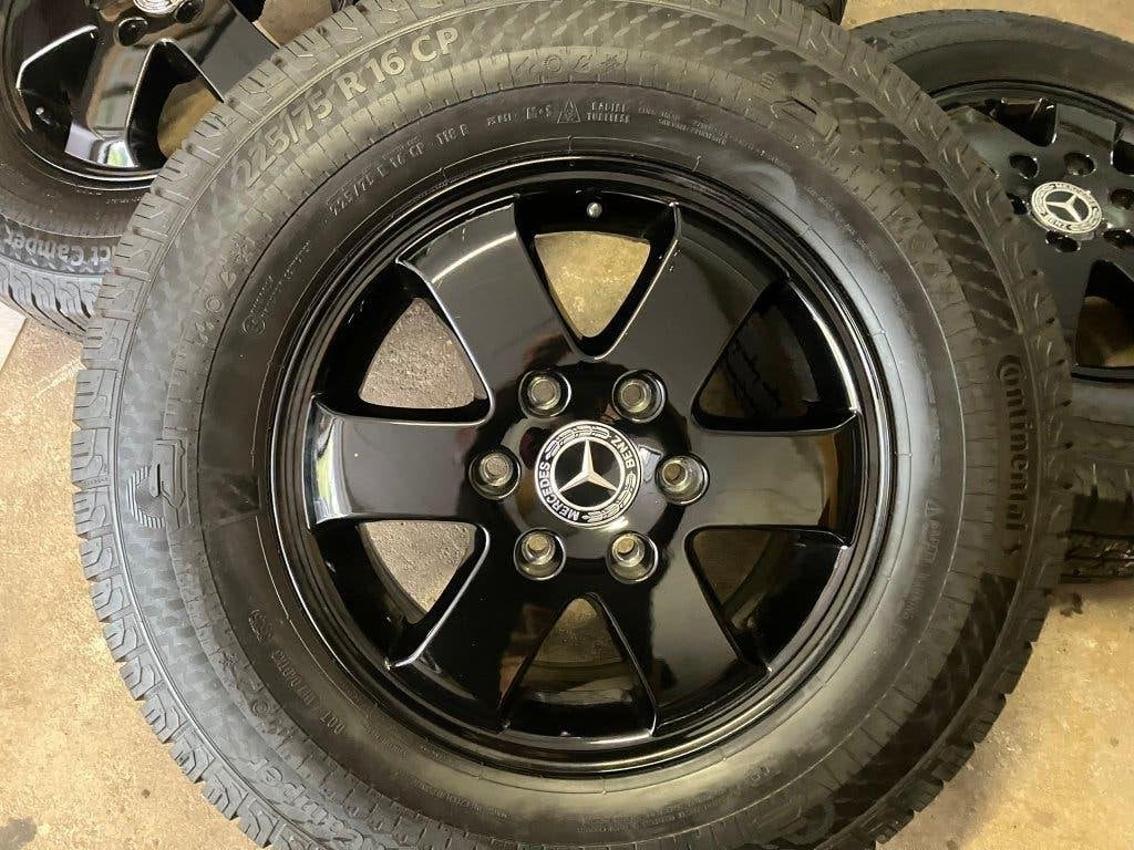 Hymer Mercedes Sprinter velgen allseason banden maar 700 km!, Ophalen, Bestelwagen, 16 inch, Banden en Velgen
