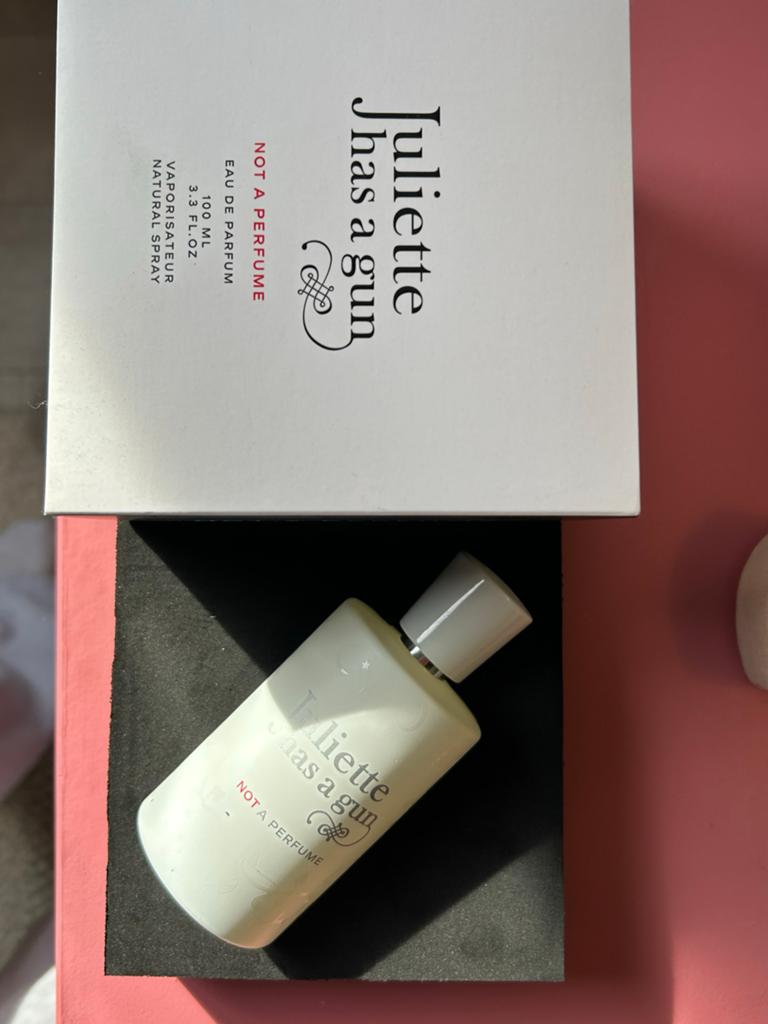 Juliette Has a Gun - Not a Perfume, Sieraden, Tassen en Uiterlijk, Uiterlijk | Parfum, Ophalen of Verzenden, Zo goed als nieuw