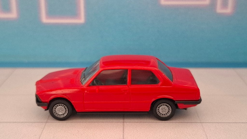 Herpa 1:87 BMW 323i (E21/1) rood, Hobby en Vrije tijd, Ophalen of Verzenden, Gebruikt, Auto, Herpa