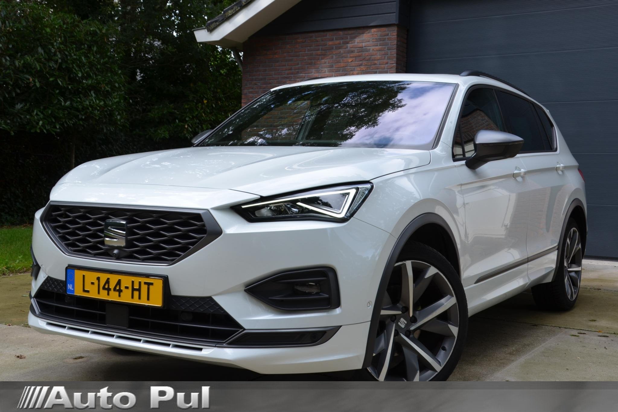 SEAT Tarraco 1.5 TSI FR Business Intense Automaat/Navi/Pdc/E, Auto's, Stof, 150 pk, Wit, Origineel Nederlands