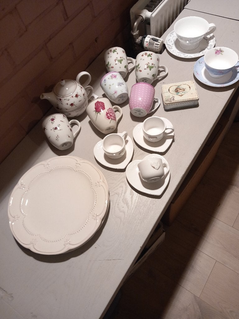 Claire & Eef servies, Keramiek, Ophalen of Verzenden, Zo goed als nieuw, Overige stijlen
