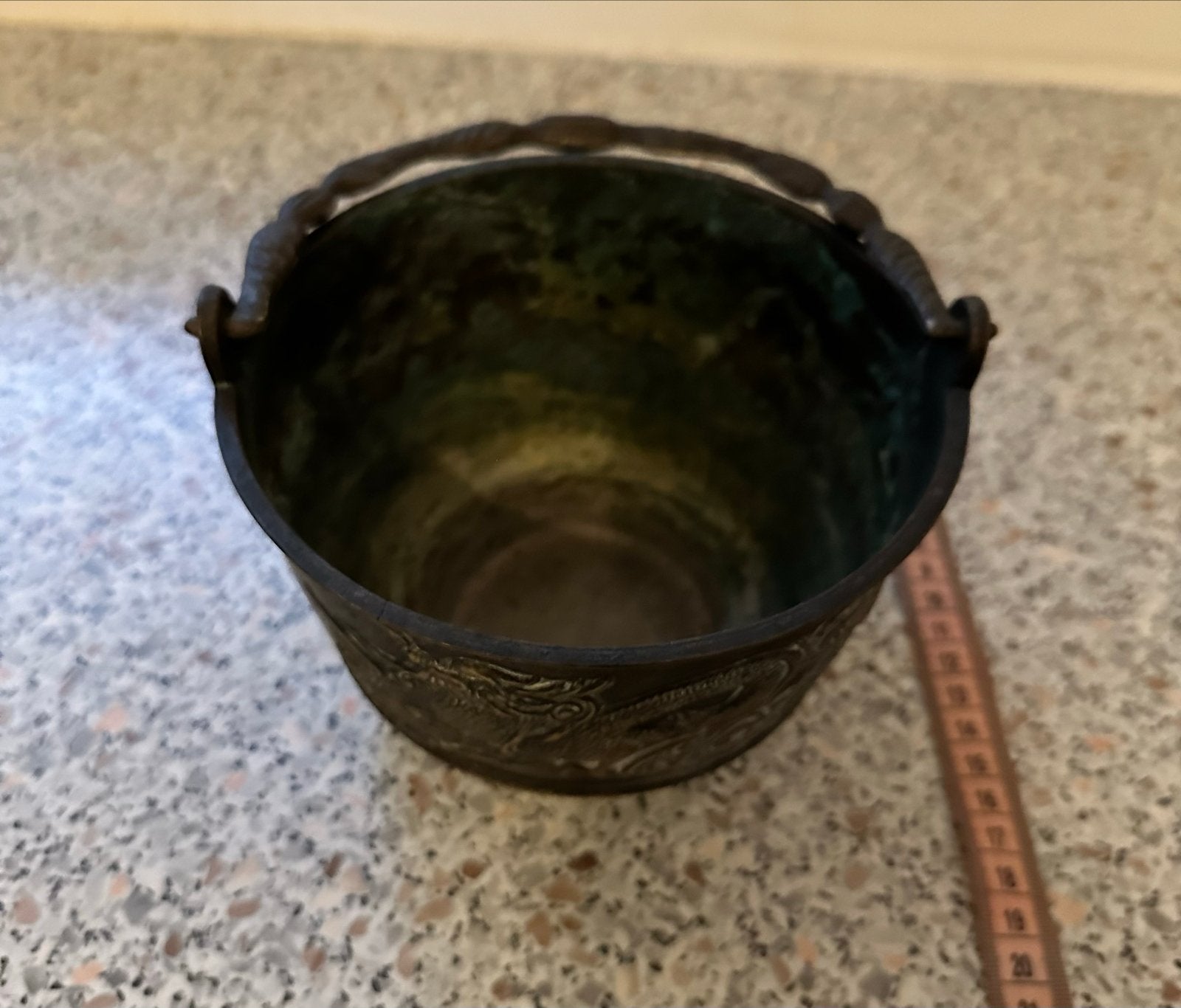 Antieke bronzen pot met drakenmotief en handvat, Antiek en Kunst, Antiek | Koper en Brons, Ophalen of Verzenden, Brons
