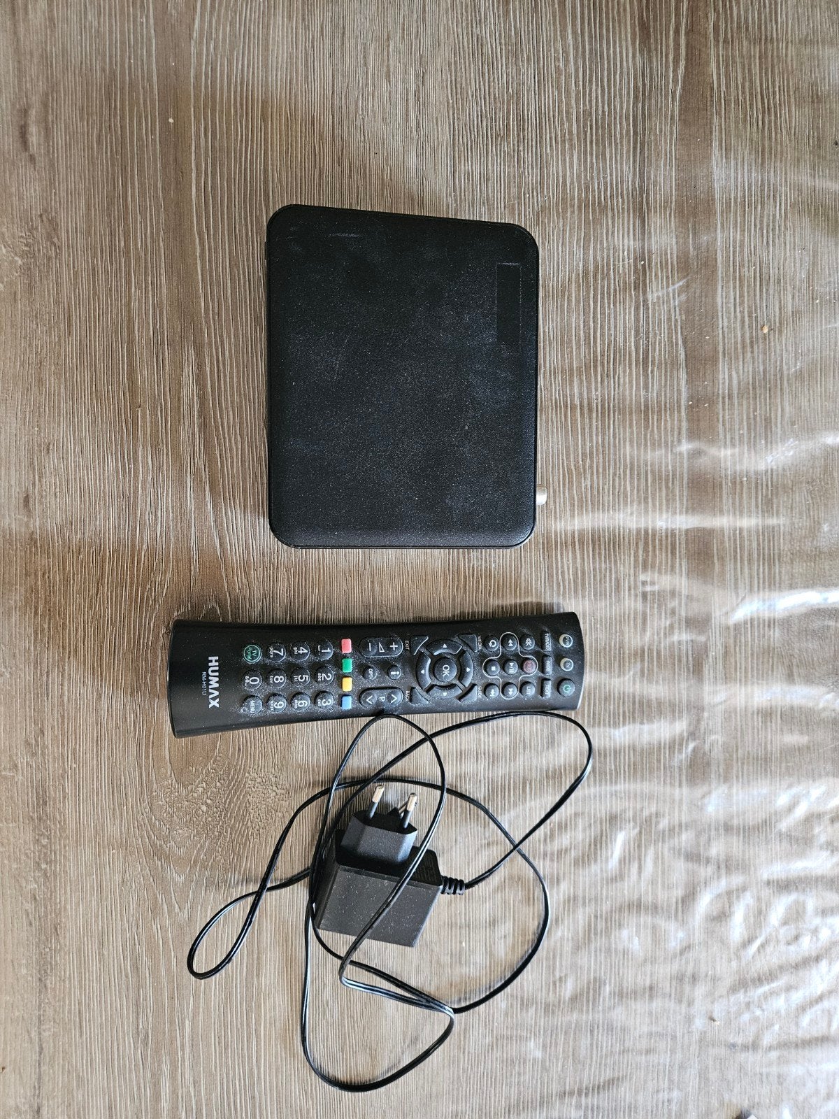 Ziggo Mediabox met afstandsbediening en adapter, Ophalen of Verzenden, Zo goed als nieuw