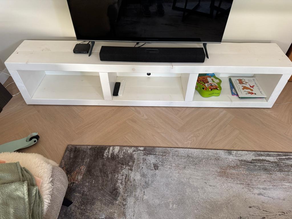 Wit TV-meubel 220 cm lang, 37 cm diep, Ophalen, Gebruikt, 200 cm of meer, Minder dan 100 cm