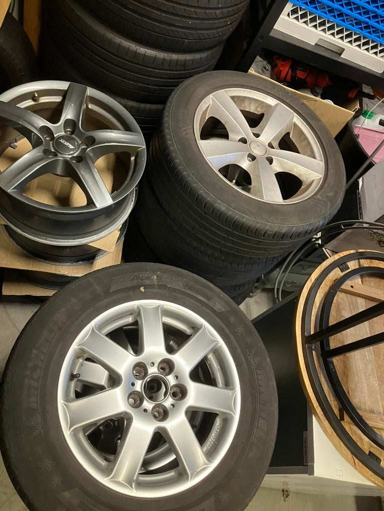 Mercedes Vito 3 verschillende sets., Auto-onderdelen, Banden en Velgen, Gebruikt, 16 inch, Banden en Velgen, Ophalen of Verzenden