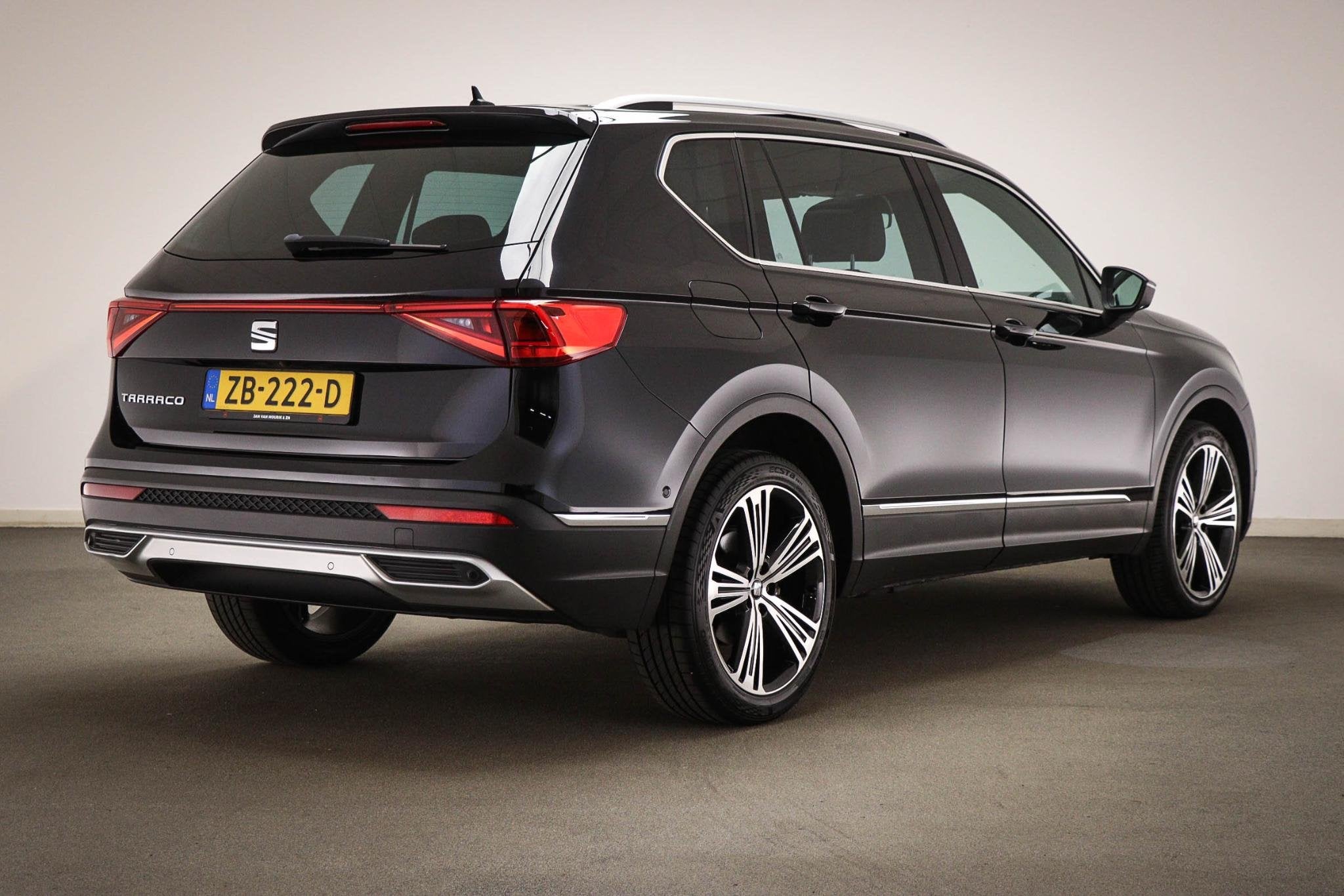 SEAT Tarraco 1.5 TSI Xcellence | LEDER / TECHNOLOGY- PACK |, Auto's, Voorwielaandrijving, 4 cilinders, Zwart, Handgeschakeld