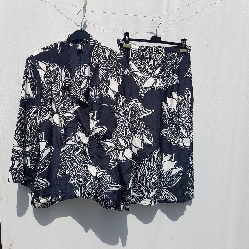 2 delig jaren 80 outfit. Lange rok met zomerjasje. mt 44, Carnaval, ., Maat 42/44 (L), Ophalen of Verzenden