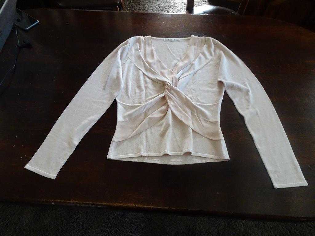NOUGAT LONDON zalmkleurig truitje met knoop voor, Kleding | Dames, Maat 38/40 (M), NOUGAT LONDON, Nieuw, Ophalen of Verzenden