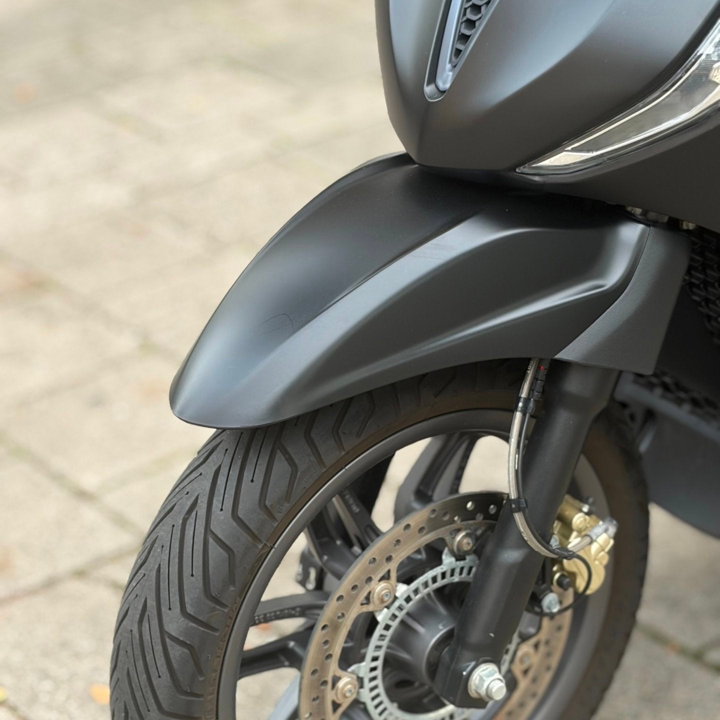 Piaggio Scooter 400 Beverly S HPE, Scooter, Automaat, 12 t/m 35 kW, Gebruikt