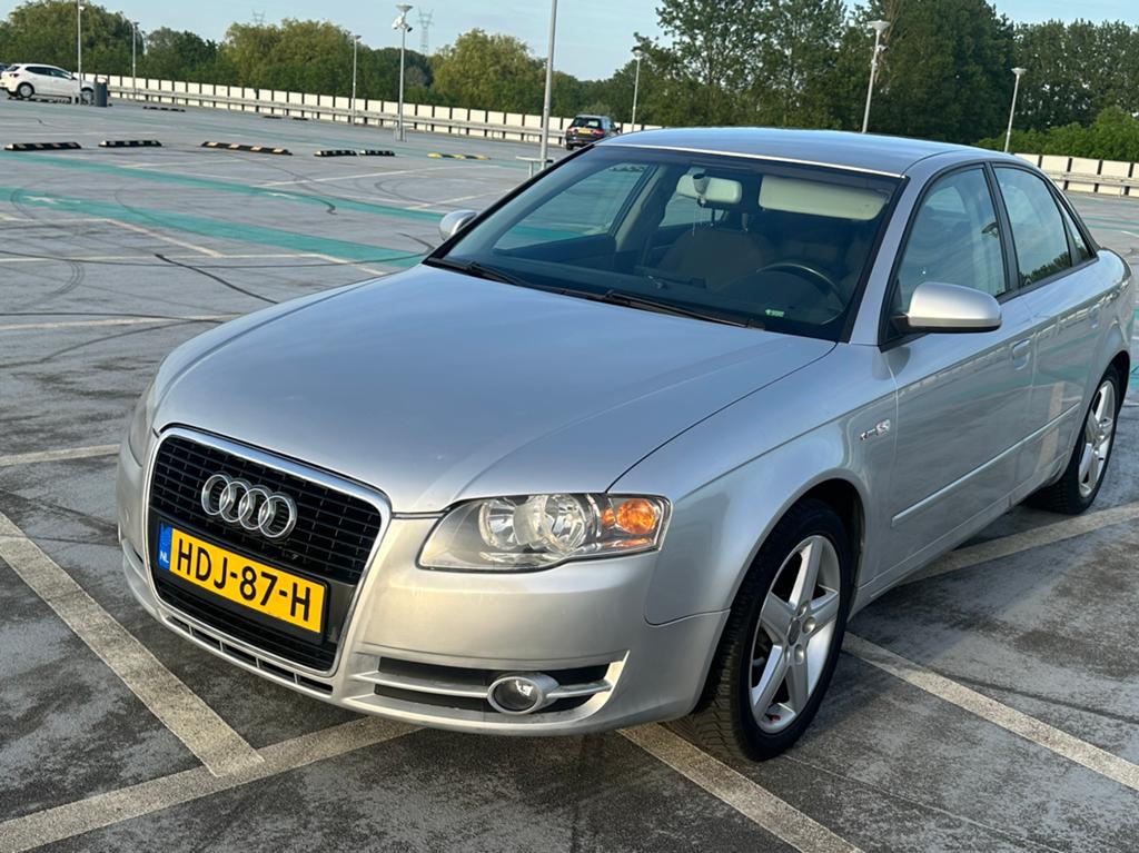 Audi 2005 Automaat Grijs  €2750-,, Auto's, Automaat, 730 kg, 1984 cc, A4