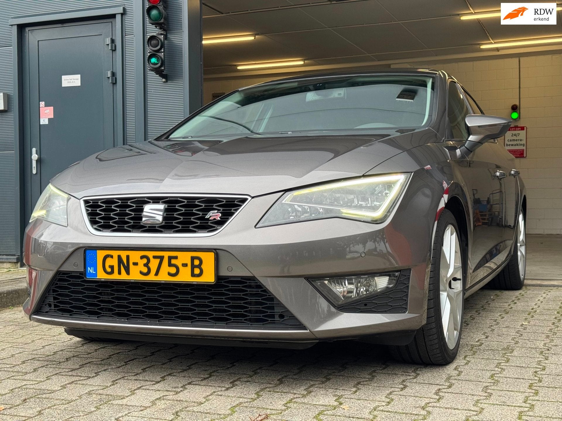 Seat Leon 1.4 TSI ACT FR Dynamic / NAP ! / PANO / SFEERVERL, 1141 kg, Gebruikt, Euro 6, 4 cilinders