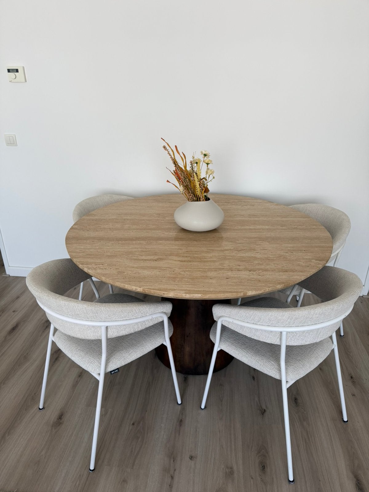 Set van 4 DYYK Yves Eetkamerstoelen, Ophalen, Wit, Zo goed als nieuw, Vier