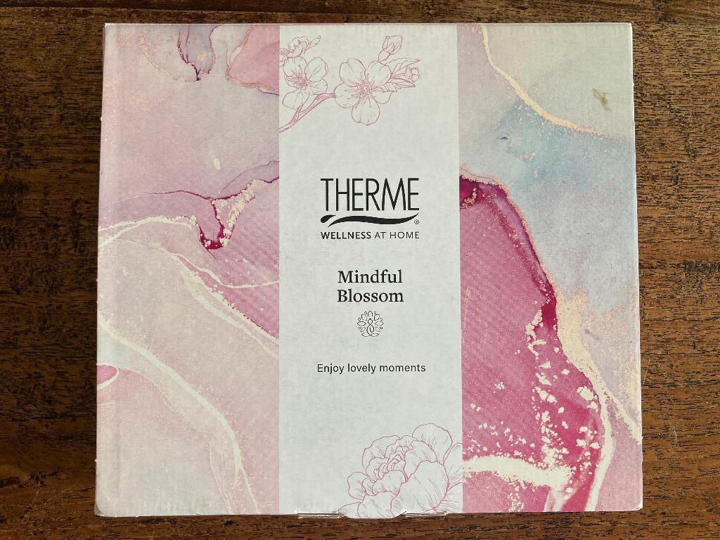 Cadeauset Mindfull Blossom - Therme, Ophalen of Verzenden, Nieuw, Bodylotion, Crème of Olie