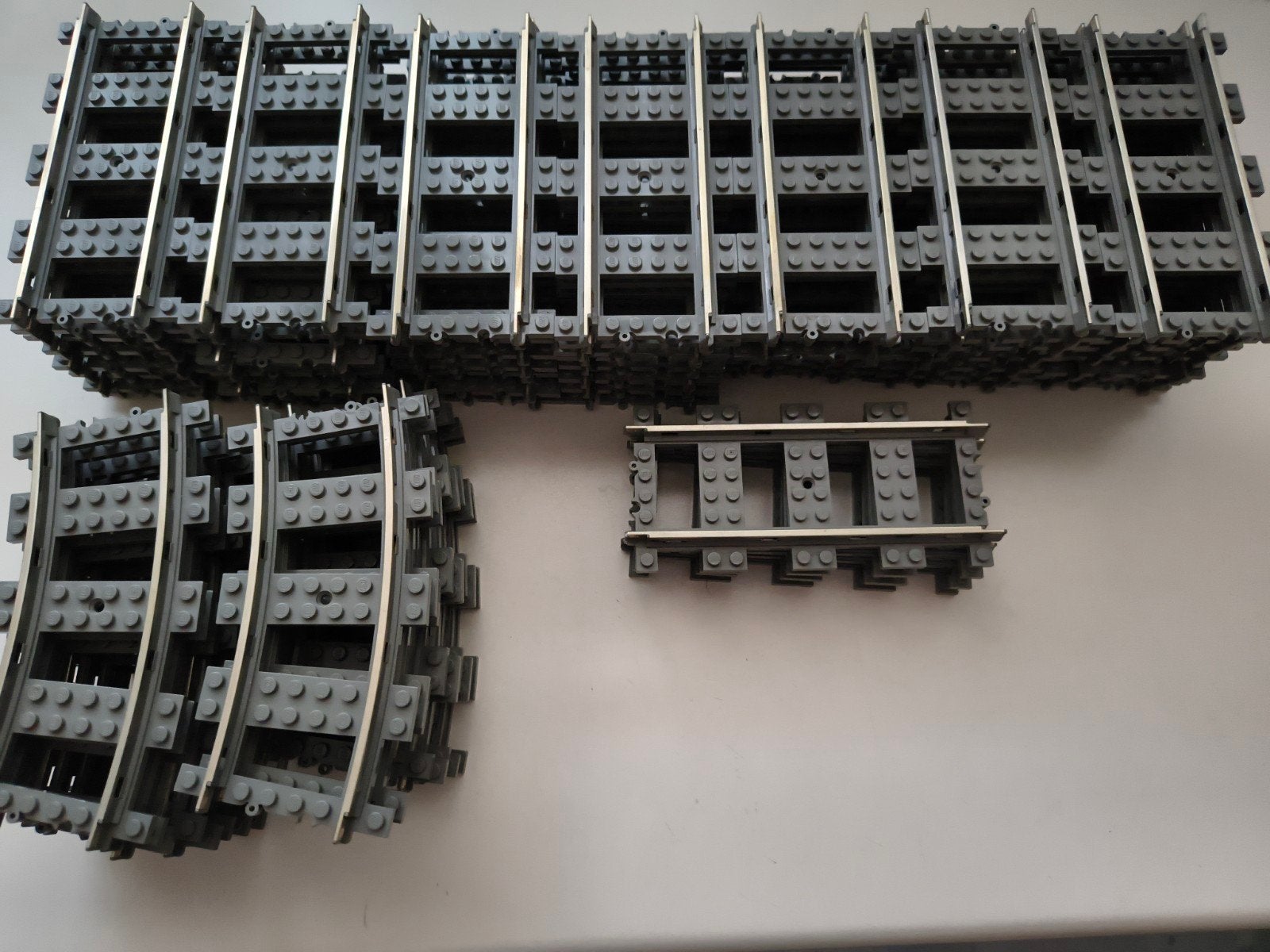 Lego 9 volt rails metalen strip 60 recht en 16 gebogen iprst, Gebruikt, Overige thema's, Lego, Overige typen