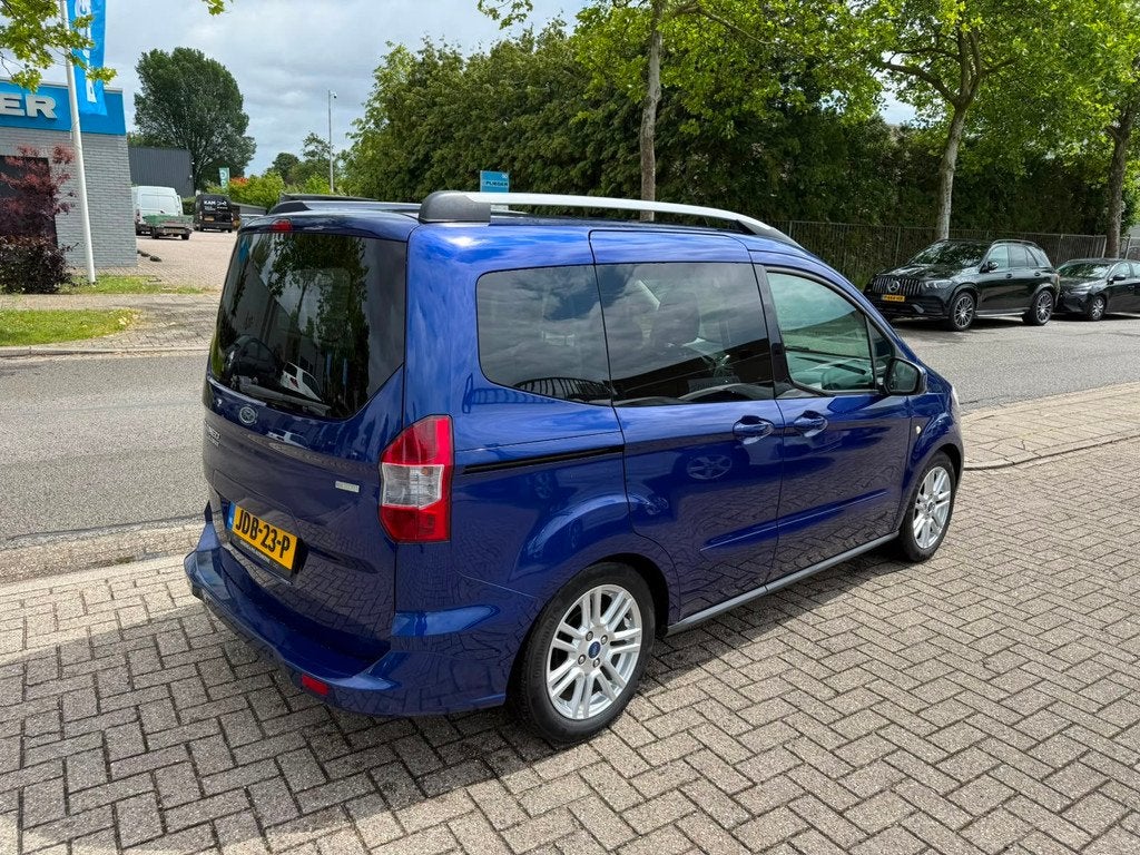 Ford TOURNEO COURIER , Airco, Nieuwe Distributie Nette auto, Auto's, Voorwielaandrijving, Euro 5, Gebruikt, Beige