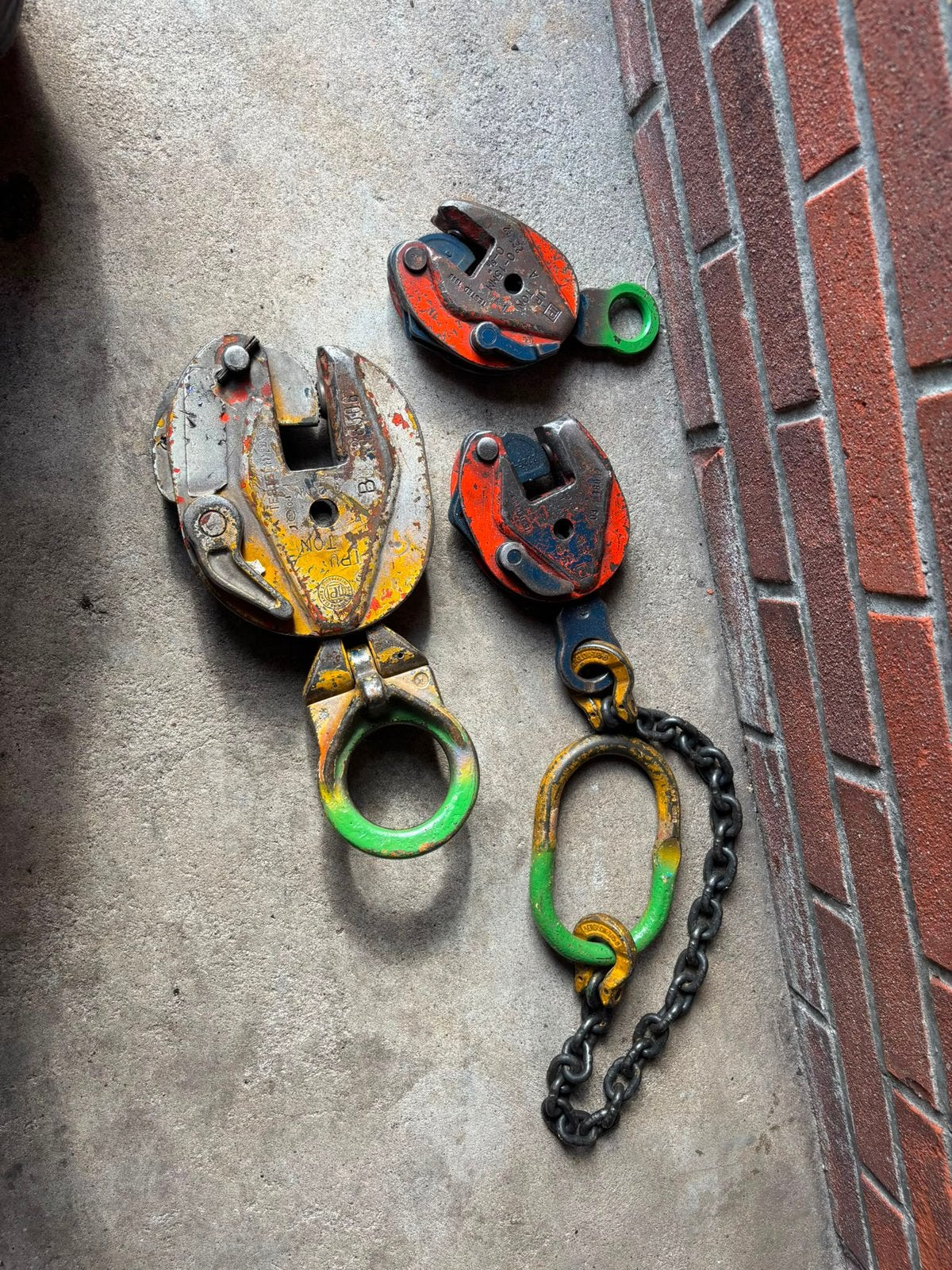 3x Platenklem metaalklem balkklem hijsklem houtklem, Ophalen, Gebruikt