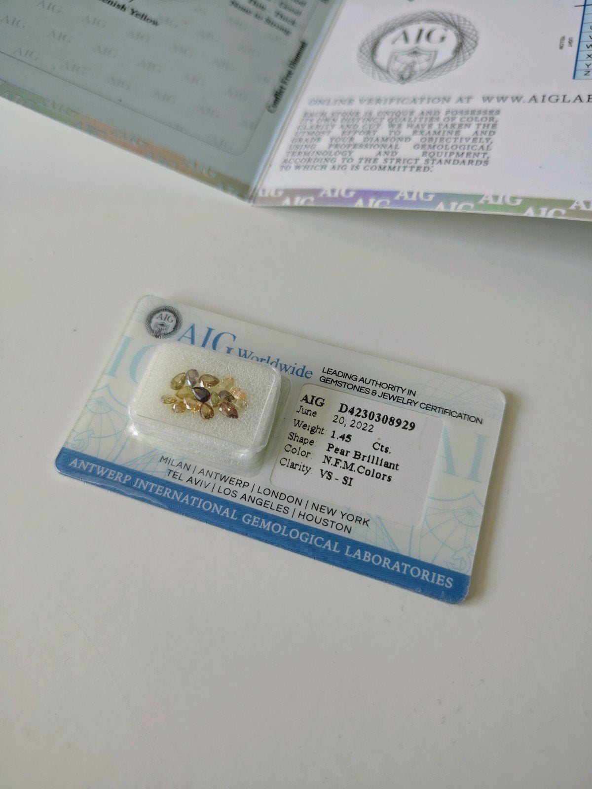 Natuurlijke Fancy Mix Kleur Diamanten - 1.45 Ct. AIG Cert., Sieraden, Tassen en Uiterlijk, Edelstenen, Ophalen of Verzenden, Nieuw