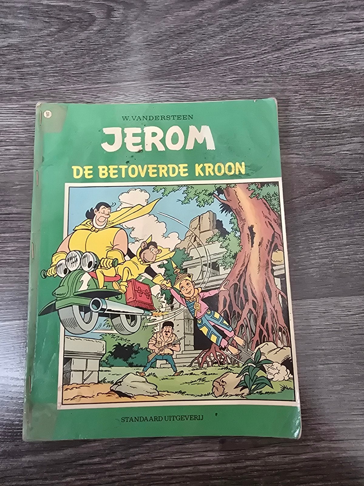 Jerom: De Betoverde Kroon - Willy Vandersteen stripboek, Boeken, Gelezen, Willy Vandersteen, Eén stripboek, Ophalen of Verzenden