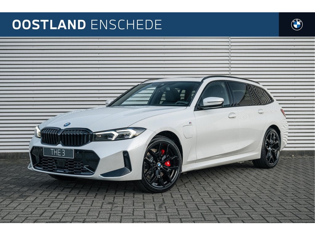 BMW 3 Serie Touring 330e M Sport Automaat / Panoramadak / Sp