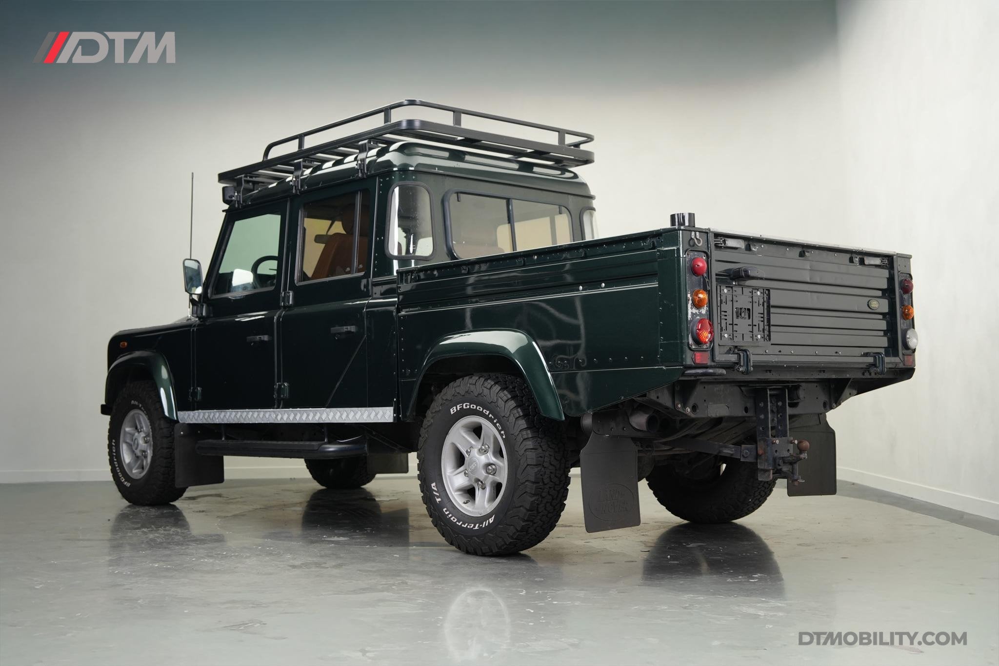 Land Rover Defender 2.5 Td5 130" Crew Cab | Verstralers | Le, Auto's, Stof, Gebruikt, Beige, 2495 cc