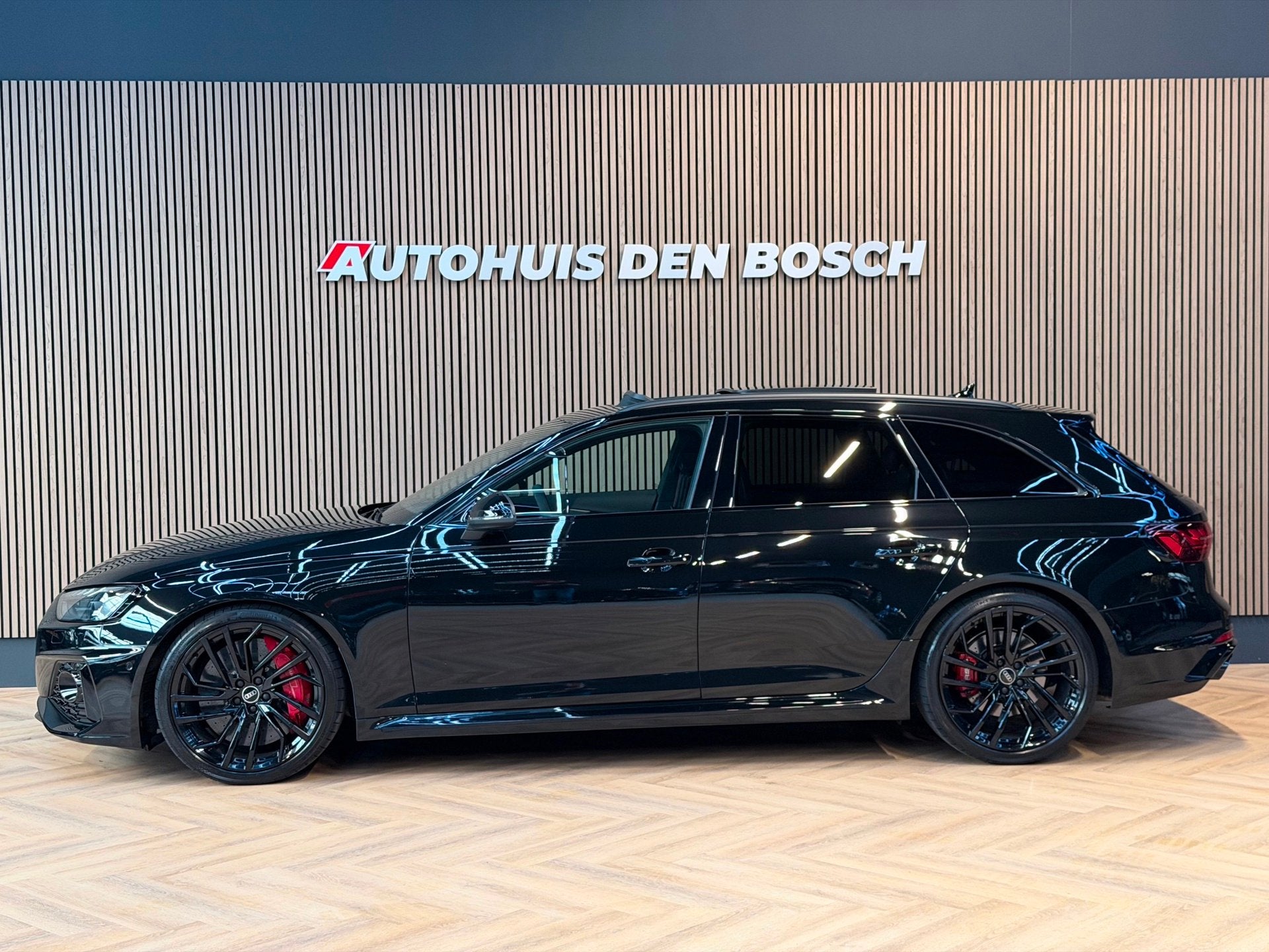 Audi RS4 Avant 2.9 TFSI Quattro - Keramic - Pano - B&O, Automaat, Gebruikt, Zwart, Leder