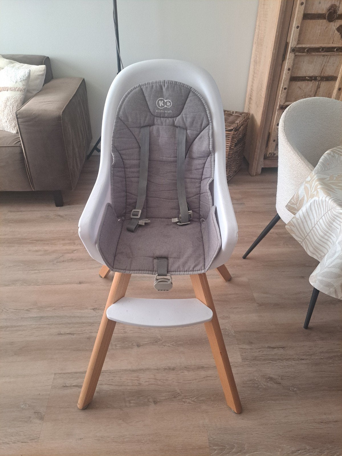 Kinderkraft Kinderstoel met Afneembaar Eetblad en Gordel, Ophalen of Verzenden, Zo goed als nieuw, Meegroeistoel, Afneembaar eetblad