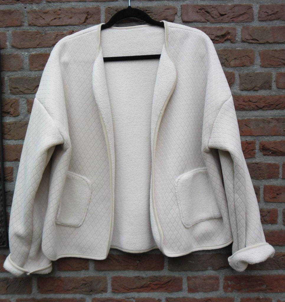 iz naiz nieuw aan 2 kanten draagbaar vest maat XL, Beige, Maat 46/48 (XL) of groter, Ophalen of Verzenden, Nieuw