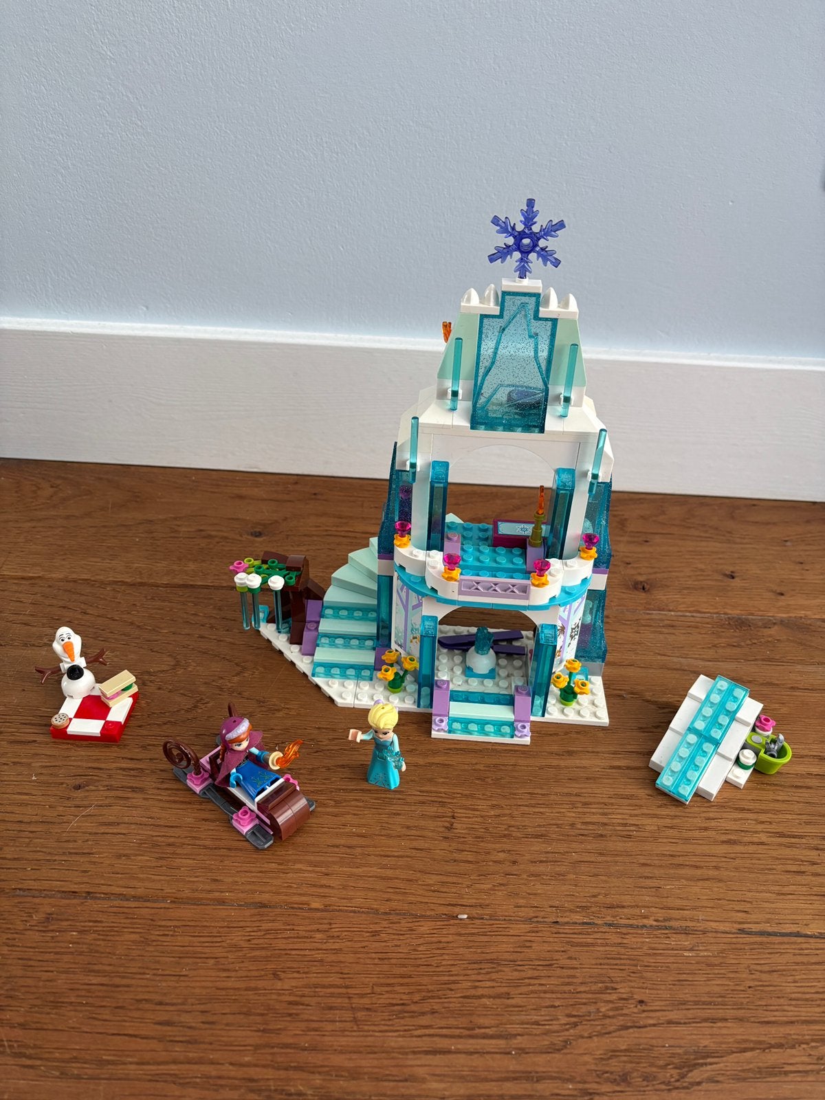 Lego Disney Elsa's fonkelende ijskasteel (41062), Compleet, Lego, Ophalen of Verzenden, Zo goed als nieuw