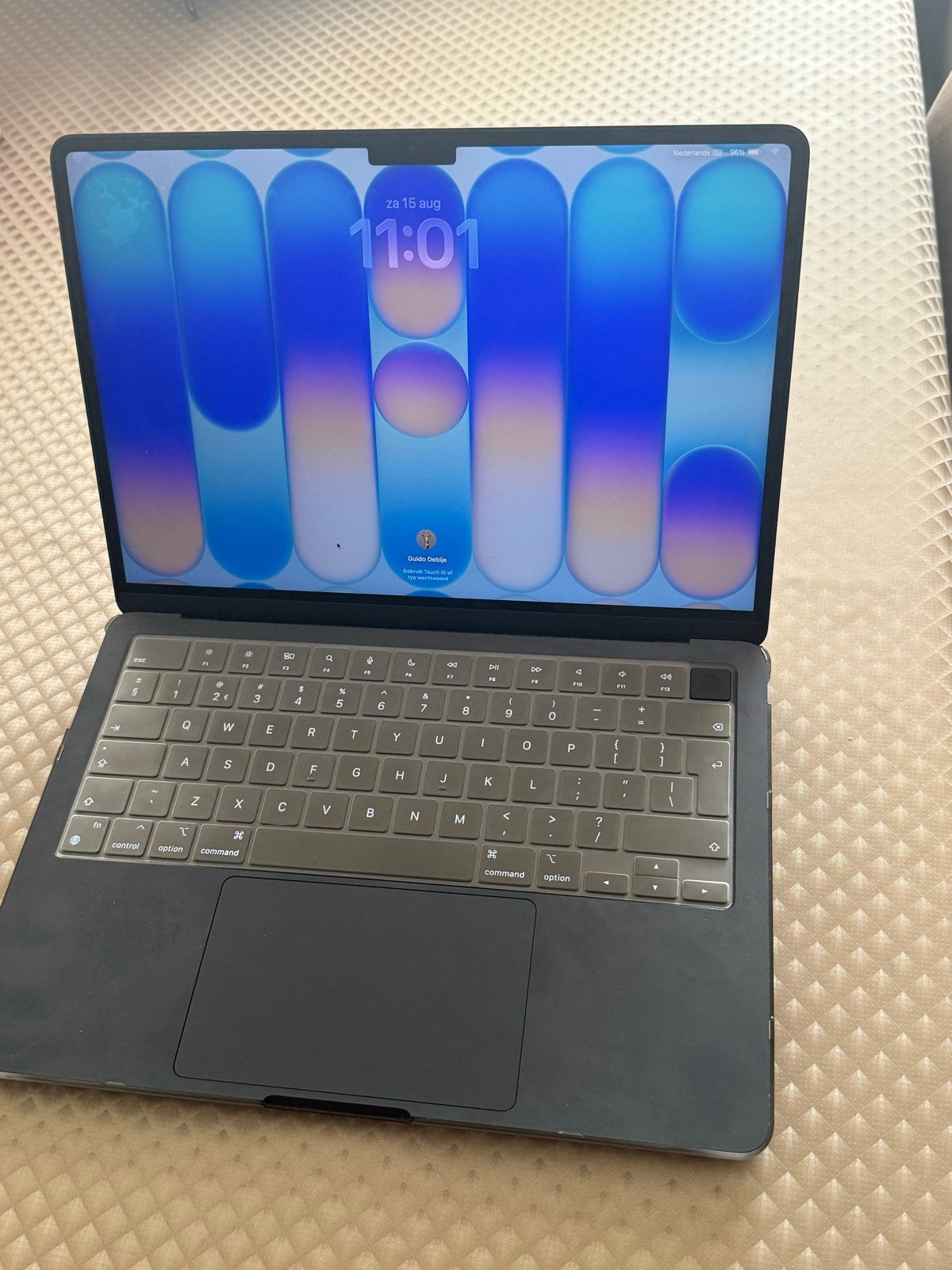 MacBook Air M2 (2022) - 256GB - Lichte Schermbeschadiging, Computers en Software, Apple Macbooks, Gebruikt, 256 GB, 8 GB, 13 inch