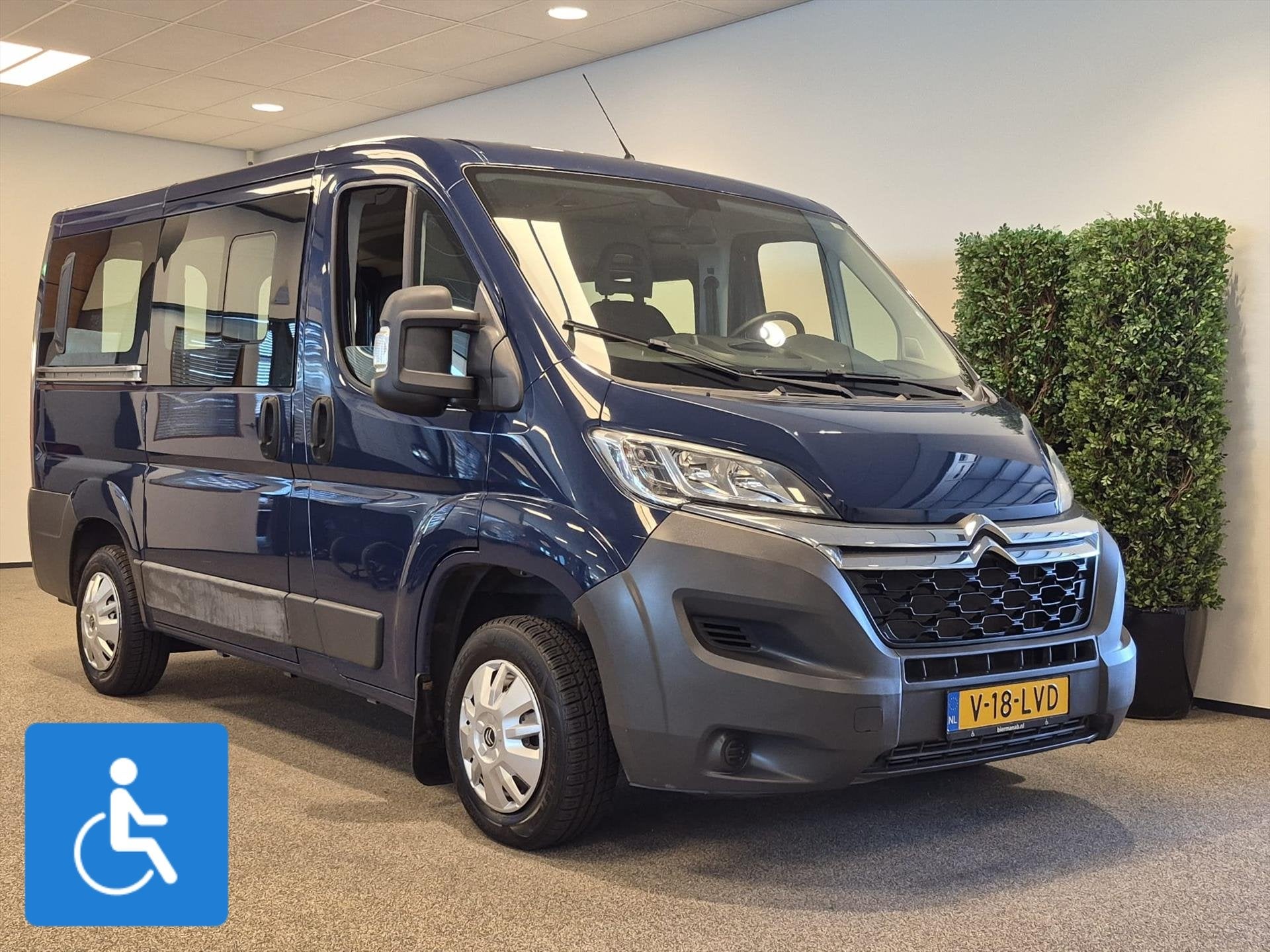 Citroen Jumper L1H1 Rolstoelbus - Rolstoel voorin, Auto's, Stof, Gebruikt, Zwart, 4 cilinders