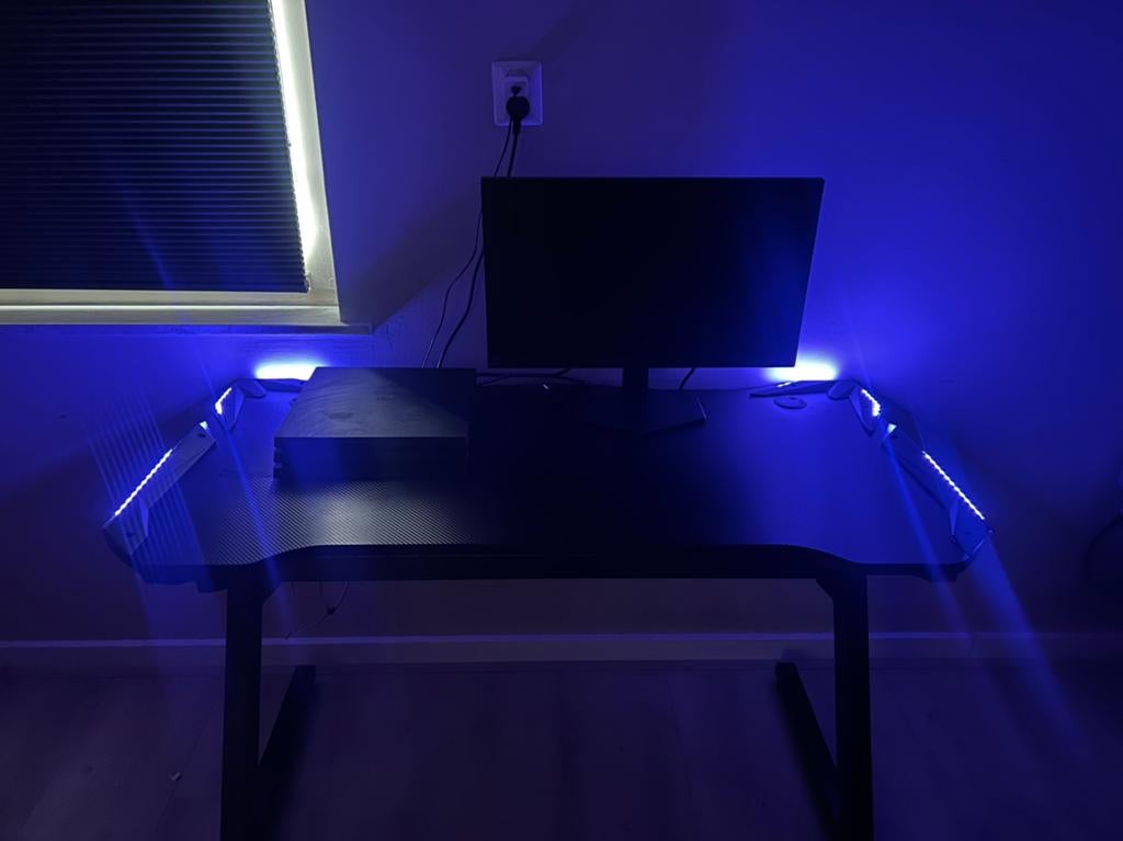 Gametafel, Huis en Inrichting, Bureaus, Ophalen, Zo goed als nieuw