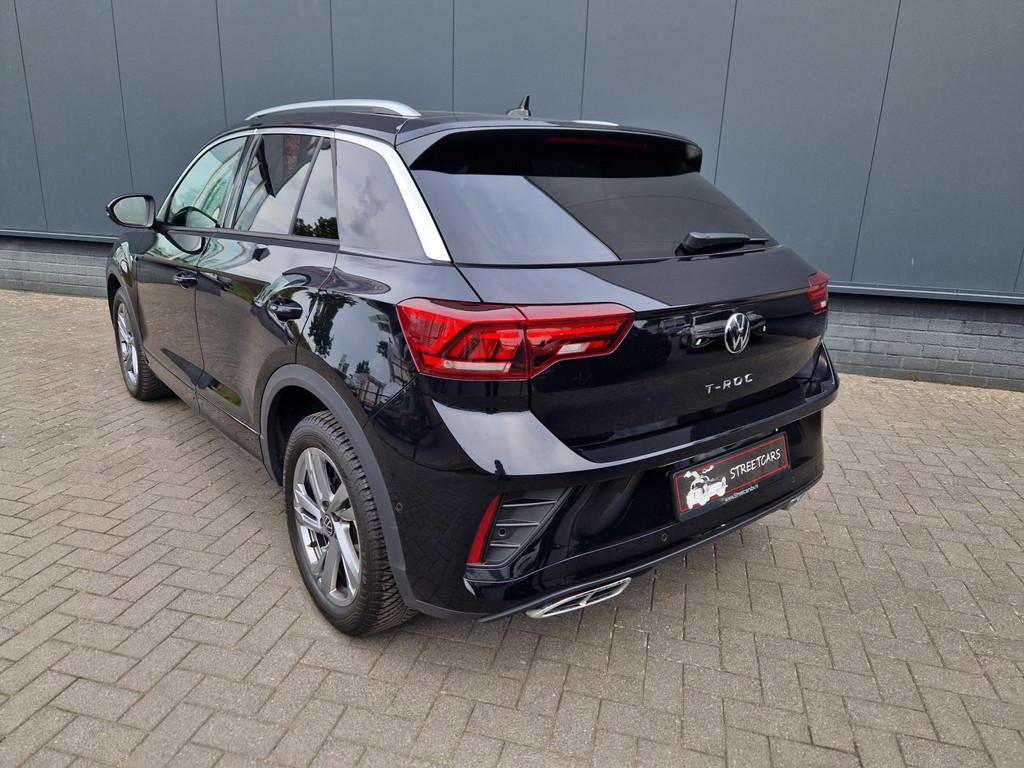 Volkswagen T-ROC 1.5 TSI 150PK DSG 3x R-Line /ACC /IQ Light, Auto's, Volkswagen, Zwart, 4 cilinders, 150 pk, Parkeerassistent
