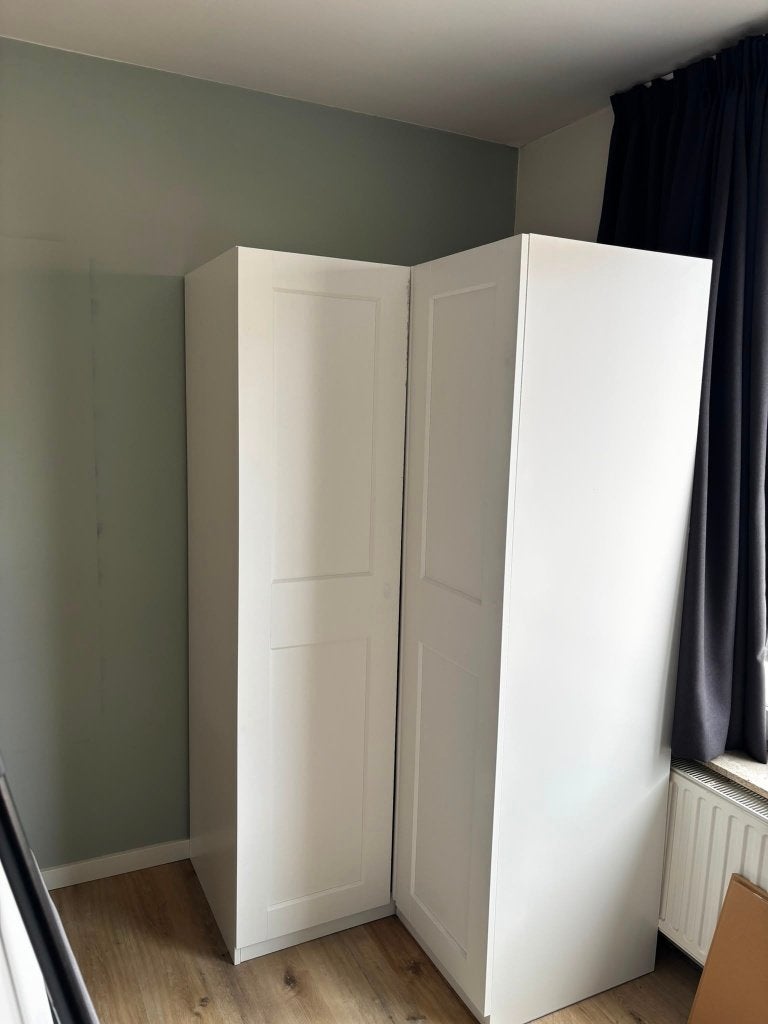 IKEA Hoekkast te koop – €250 (onderhandelbaar), Ophalen, Met deur(en), 100 tot 150 cm, 200 cm of meer