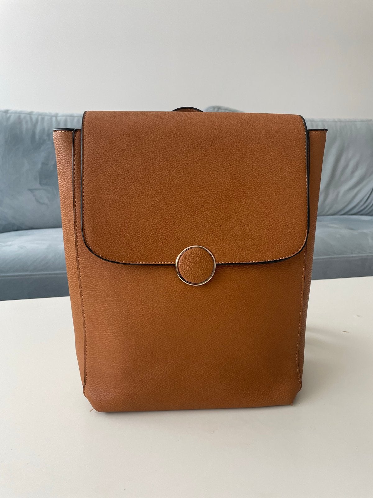 Stijlvolle bruine rugzak met gouden accent, 25 tot 40 cm, Zo goed als nieuw, 30 tot 45 cm, Ophalen