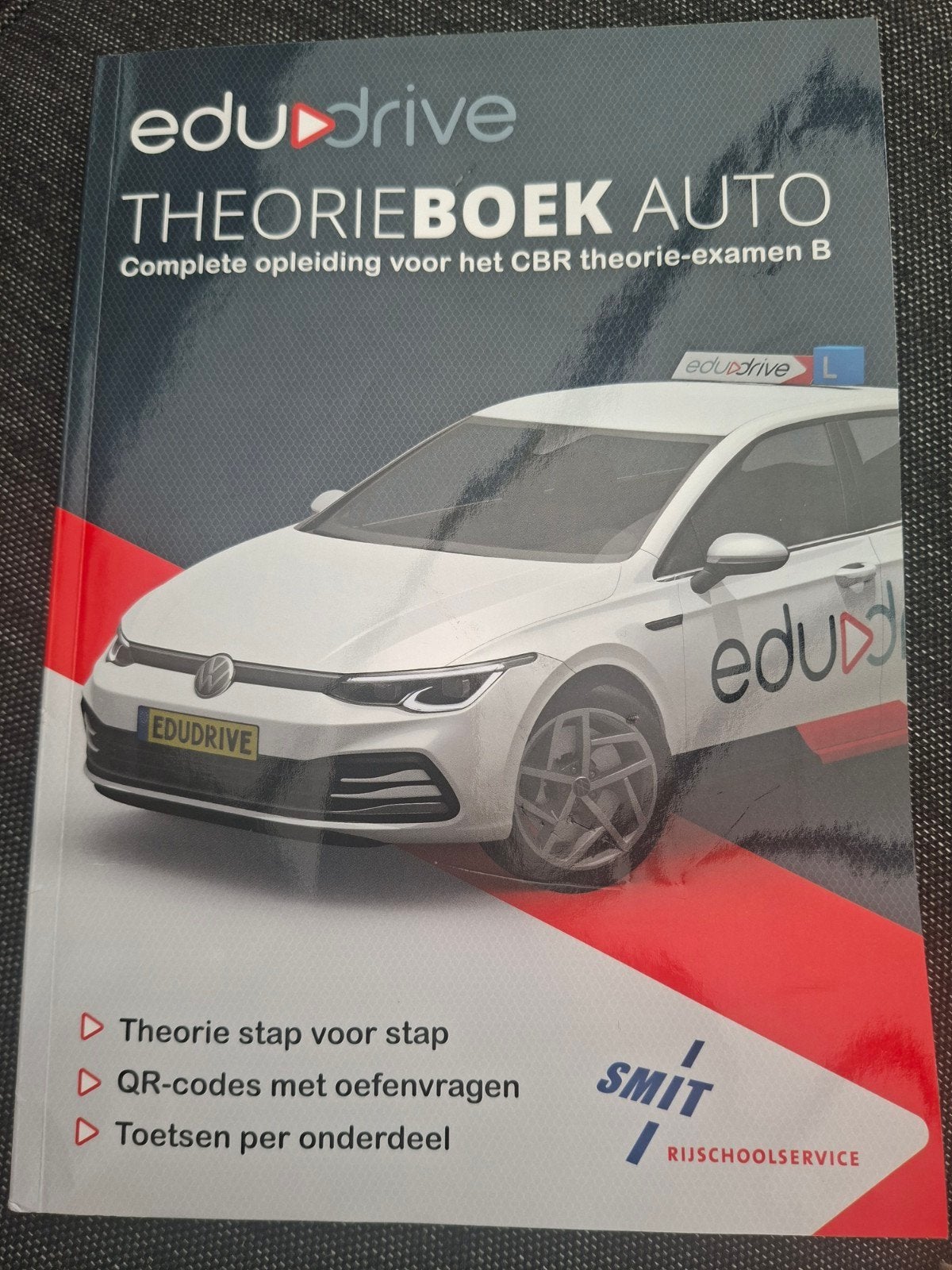 EduDrive Theorieboek Auto - CBR theorie-examen B, Boeken, Ophalen of Verzenden, Zo goed als nieuw, Overige niveaus, Smit Rijschoolservice