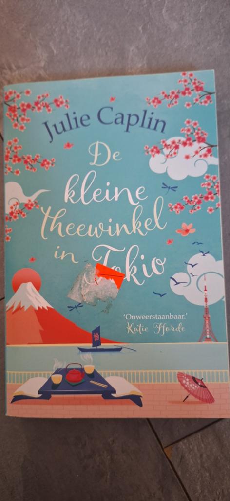 De kleine theewinkel in Tokio - Julie Caplin, Ophalen of Verzenden, Gelezen, Julie Caplin, Europa overig