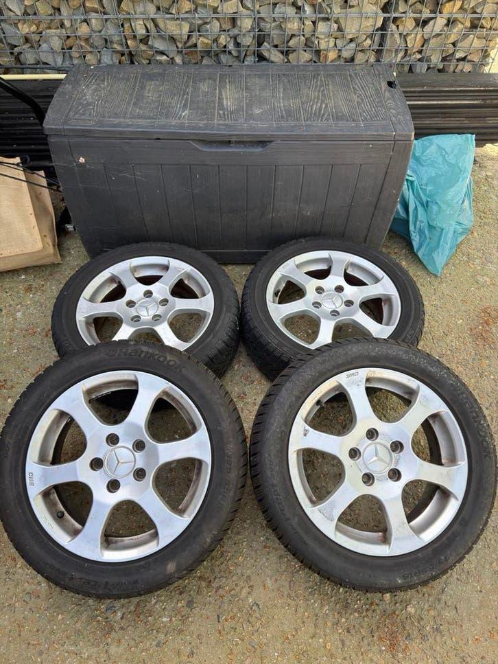 Mercedes Benz winterbanden en velgen 16 inch, Auto-onderdelen, Banden en Velgen, Ophalen, Gebruikt, 16 inch, Banden en Velgen