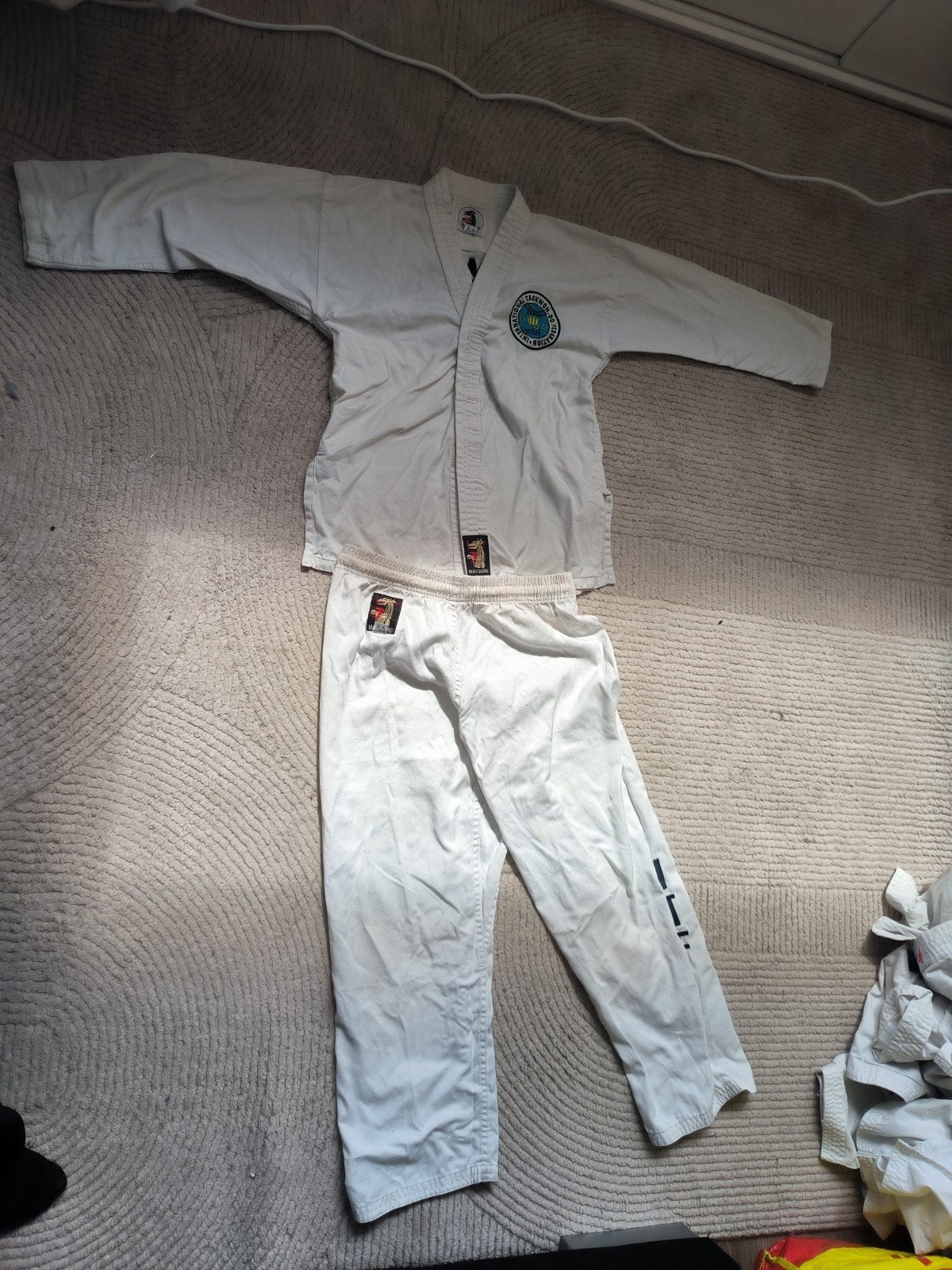 Taekwondo pak (dobok) maat 150 - Zo goed als nieuw, Ophalen, Taekwondo, Vechtsportpak, Zo goed als nieuw